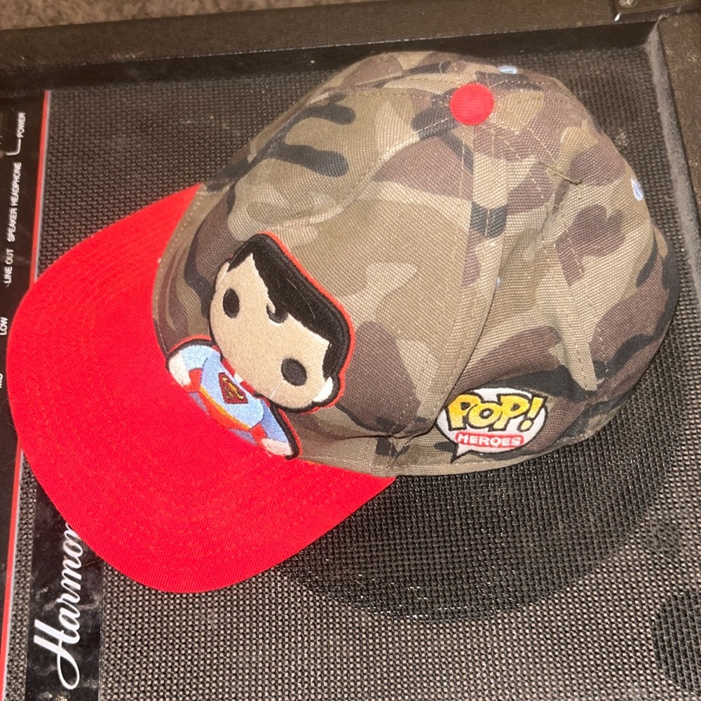Pop! hero’s hat Superman camouflage